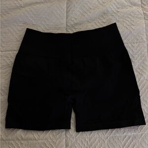 Aurola Shorts